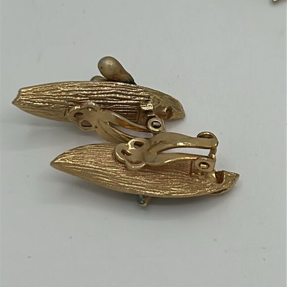 Vintage Earrings – Clip-On Neutral Glam AB Nature - Picture 3 of 14